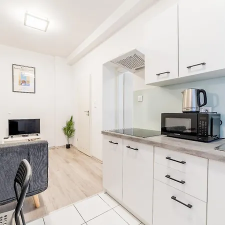 Mostowa 13 * بوزنان