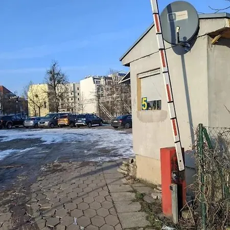 - Mostowa 13 Апартаменты Познань